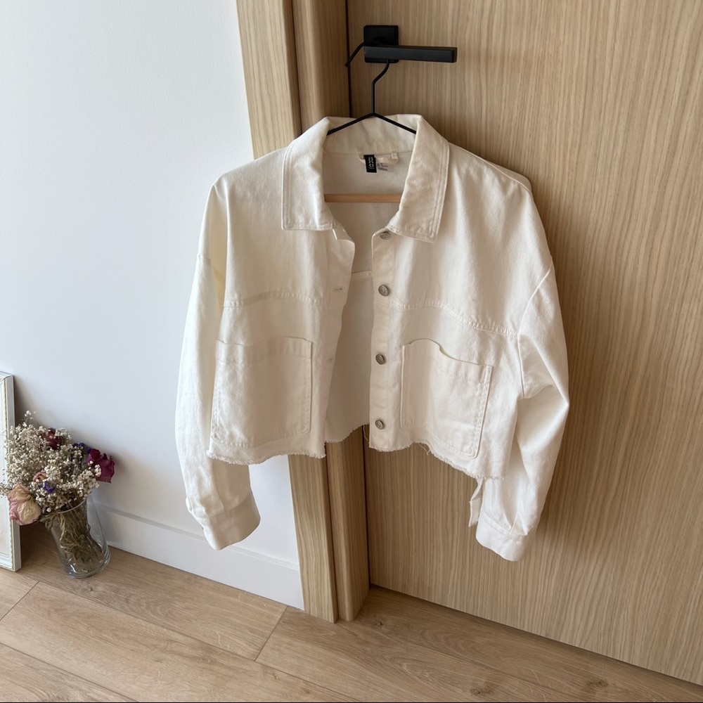 HM white denim crop jacket distress M
